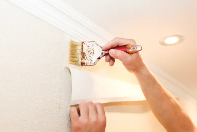 Pose de papier peint à Bavans — revêtements muraux et toiles de verre